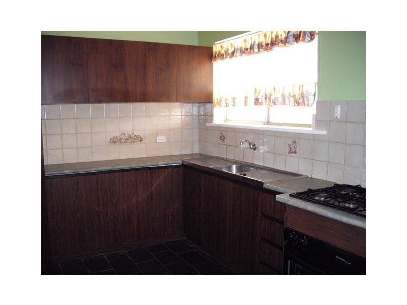 14 Hall Crescent, Burton SA 5110