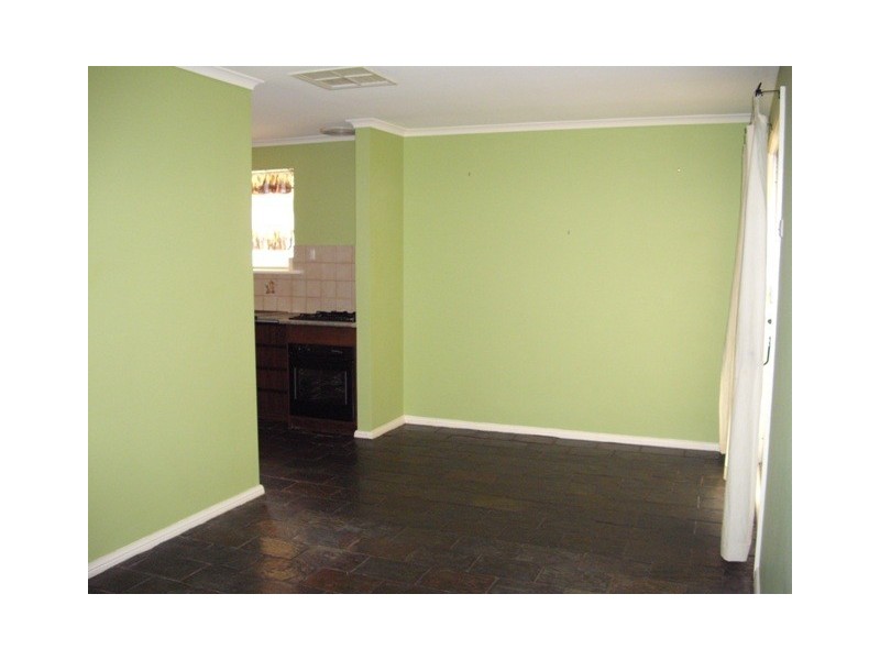 14 Hall Crescent, Burton SA 5110