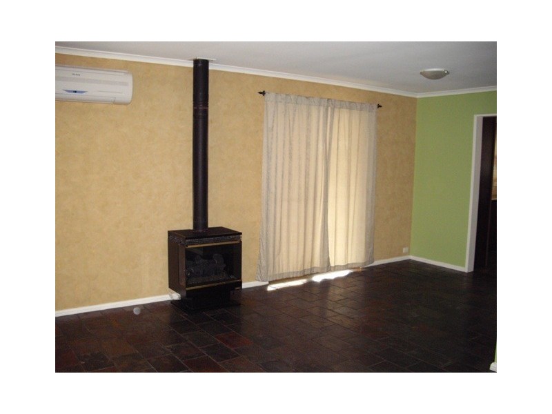 14 Hall Crescent, Burton SA 5110