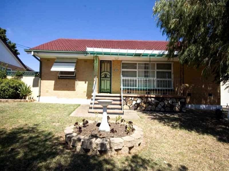 13 Jolly Avenue, Northfield SA 5085