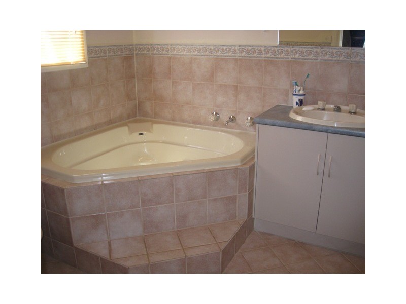 3 Nina Court, Salisbury Heights SA 5109