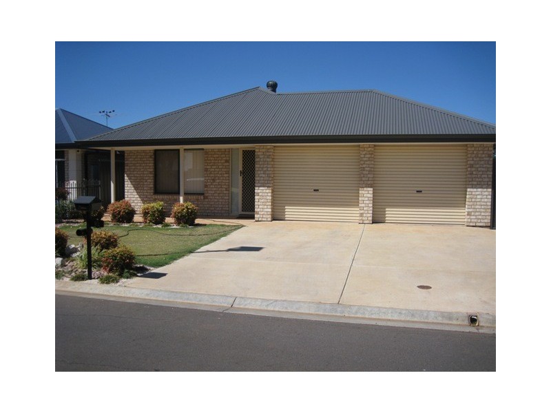 10 Hamra Drive, Smithfield SA 5114