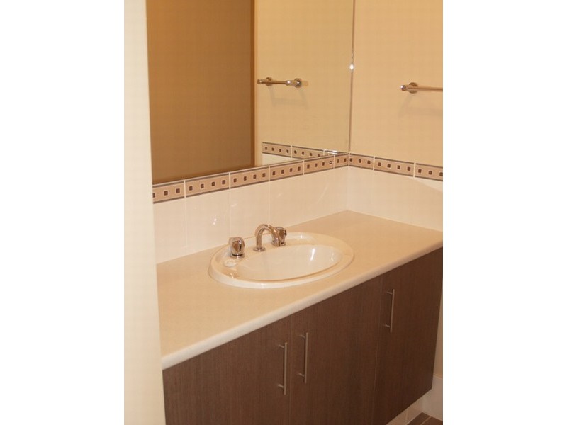 166 President Avenue, Andrews Farm SA 5114