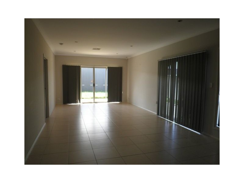 39 Bimini Crescent, Mawson Lakes SA 5095