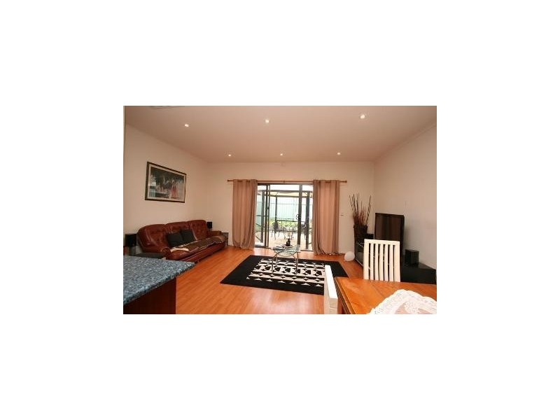 5/11-13 Prion Circuit, Mawson Lakes SA 5095