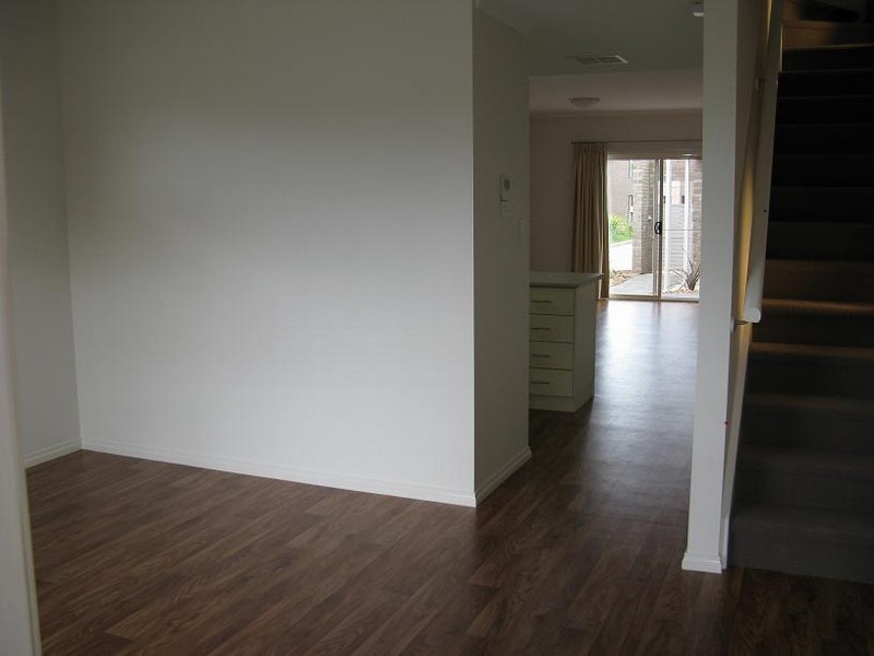 52 Macmillan Avenue, Mawson Lakes SA 5095