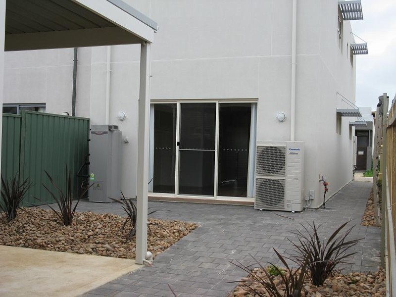 52 Macmillan Avenue, Mawson Lakes SA 5095