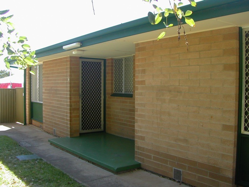 4/4-8 Tudor Crescent, Smithfield Plains SA 5114