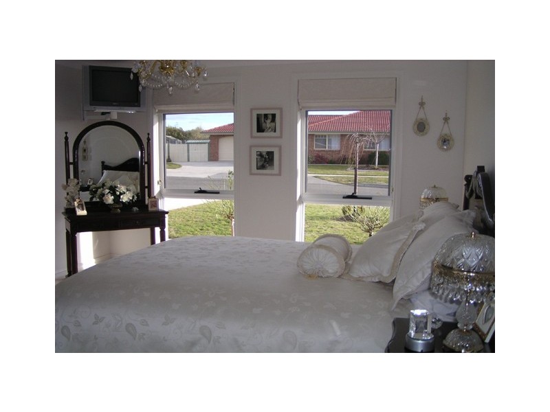 8 Trafalgar Drive, Prospect Vale TAS 7250