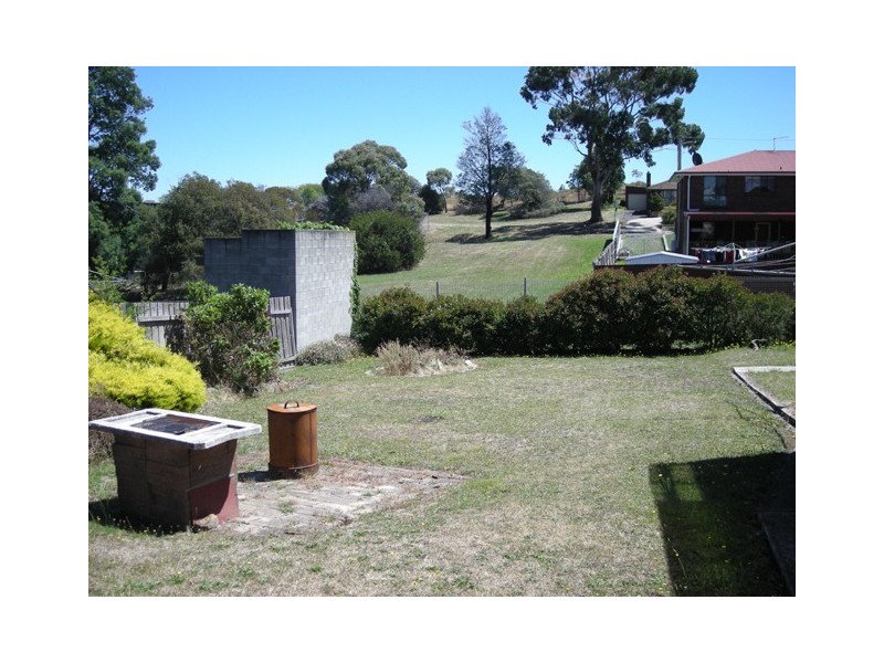 8 Notley Street, Newnham TAS 7248
