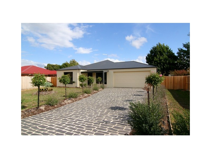 30 Bethune Place, Newnham TAS 7248