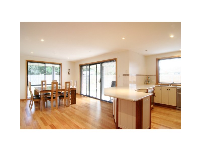 30 Bethune Place, Newnham TAS 7248