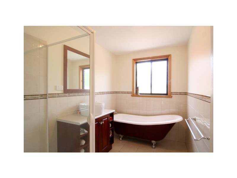 30 Bethune Place, Newnham TAS 7248