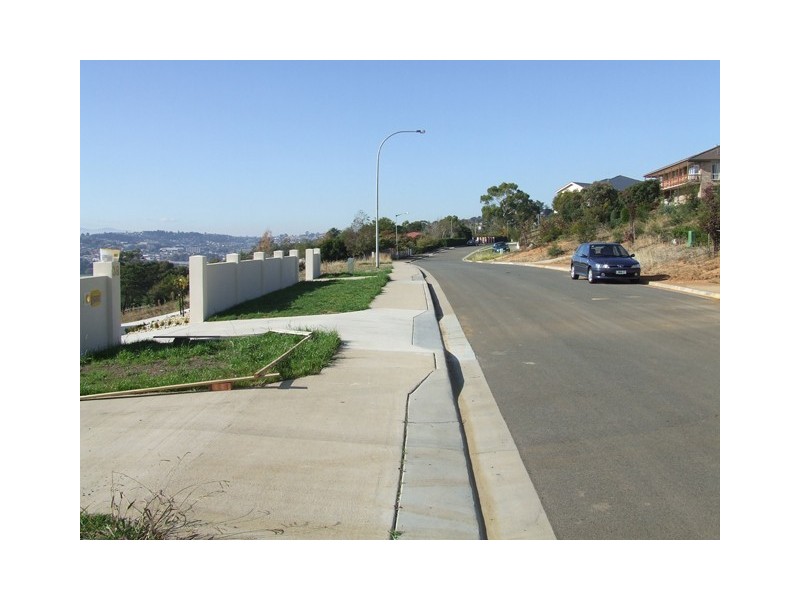 40 Floreat Crescent, Trevallyn TAS 7250
