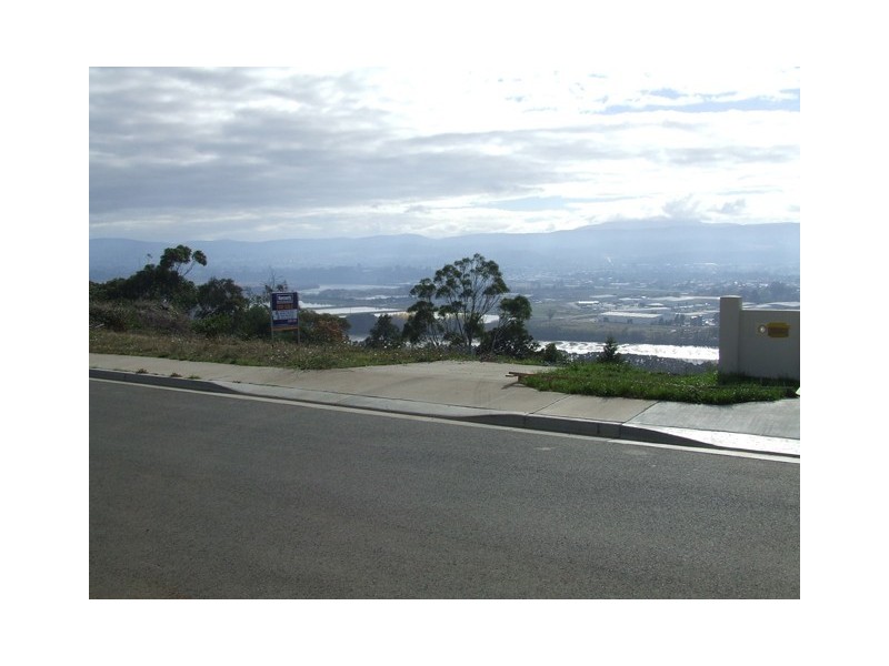 40 Floreat Crescent, Trevallyn TAS 7250