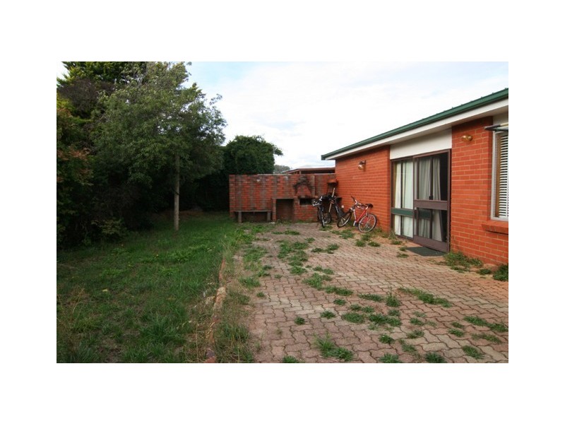 15 Arnold Street, Newnham TAS 7248