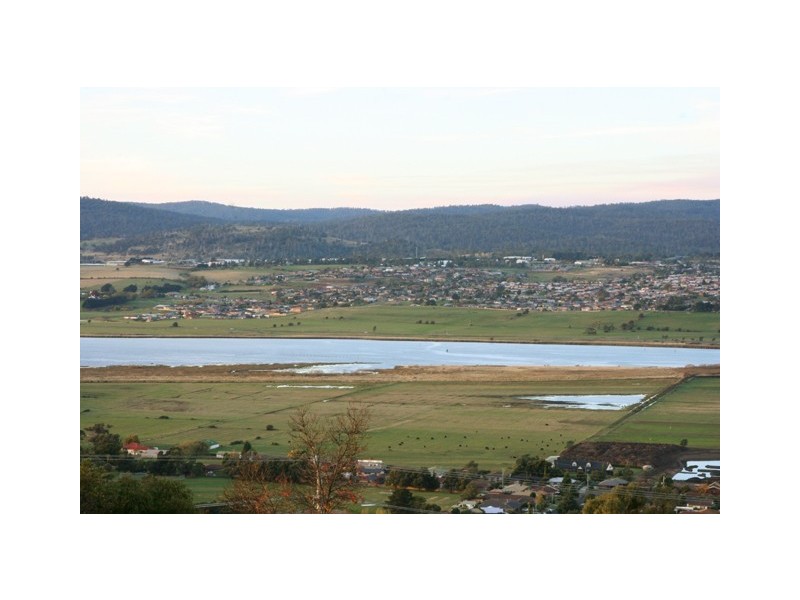 9 Far View Avenue, Riverside TAS 7250