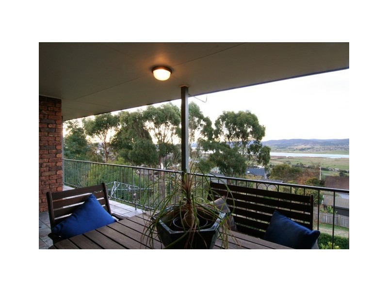 9 Far View Avenue, Riverside TAS 7250