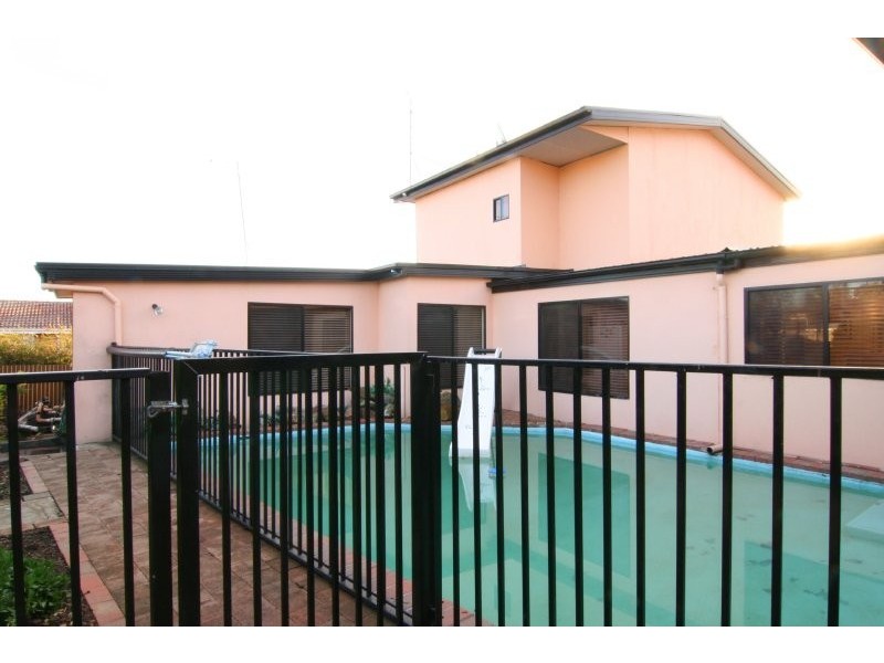 14 Helenwood Grove, Newnham TAS 7248