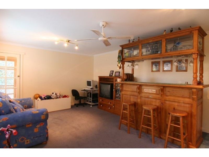 14 Helenwood Grove, Newnham TAS 7248