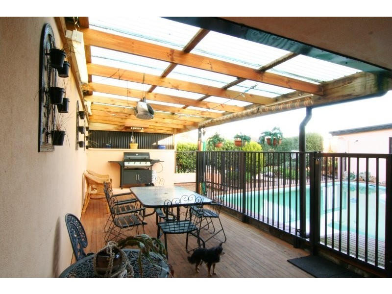 14 Helenwood Grove, Newnham TAS 7248