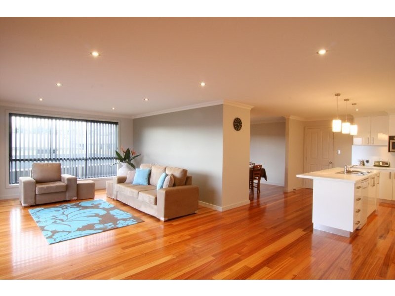 22 Bartlett Grove, Newnham TAS 7248