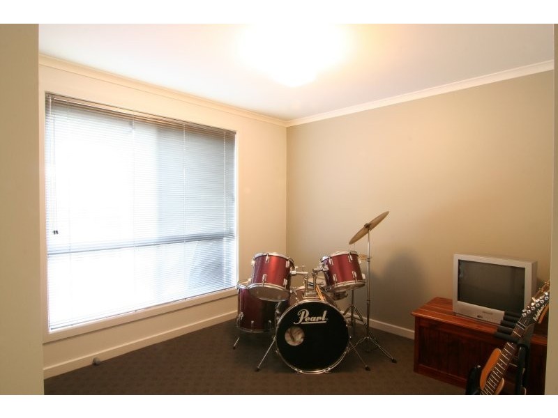 22 Bartlett Grove, Newnham TAS 7248