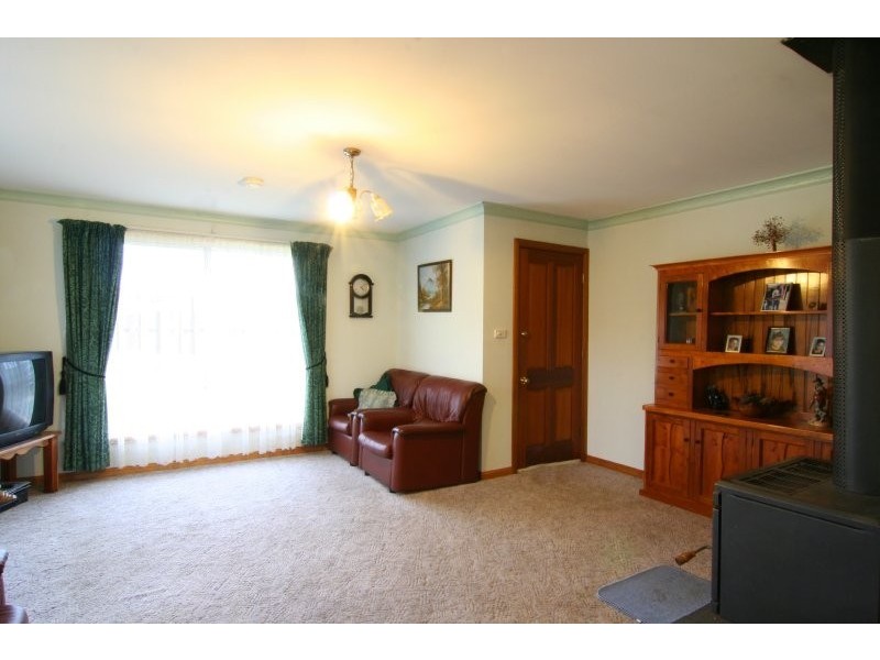 11 Village Court, St Leonards TAS 7250