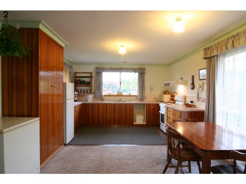 11 Village Court, St Leonards TAS 7250