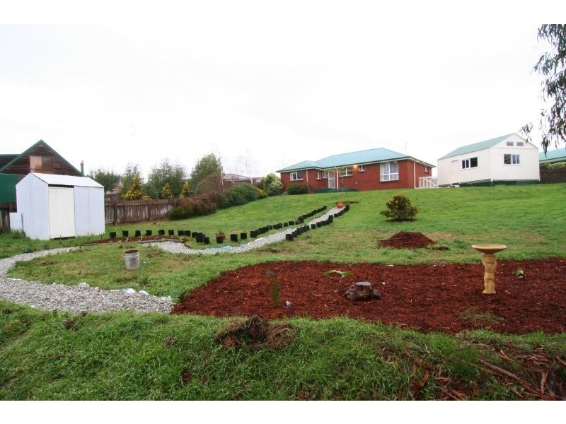 11 Village Court, St Leonards TAS 7250