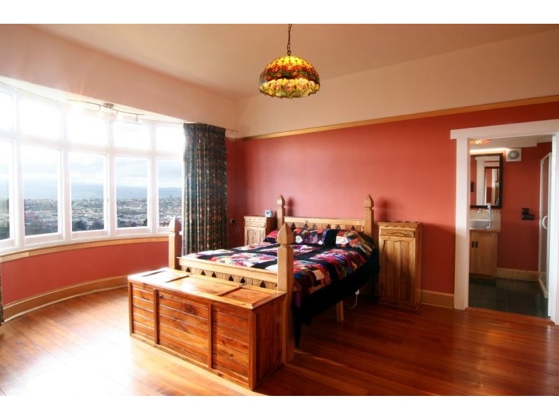 18 Delamere Crescent, Trevallyn TAS 7250