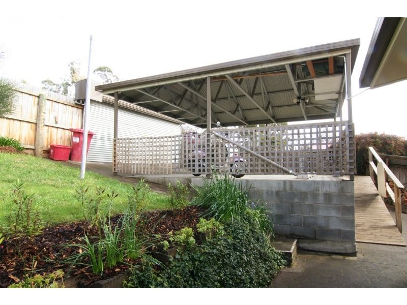 18 Delamere Crescent, Trevallyn TAS 7250