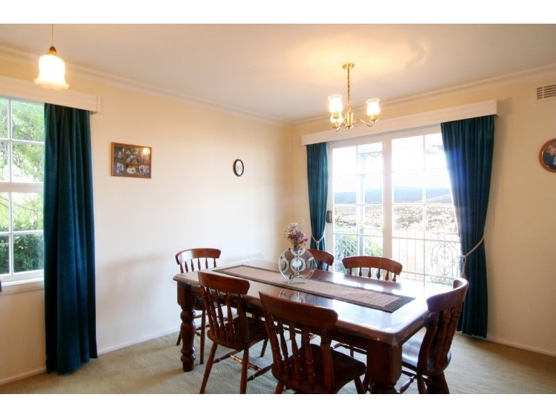 2 Alexander Avenue, West Launceston TAS 7250