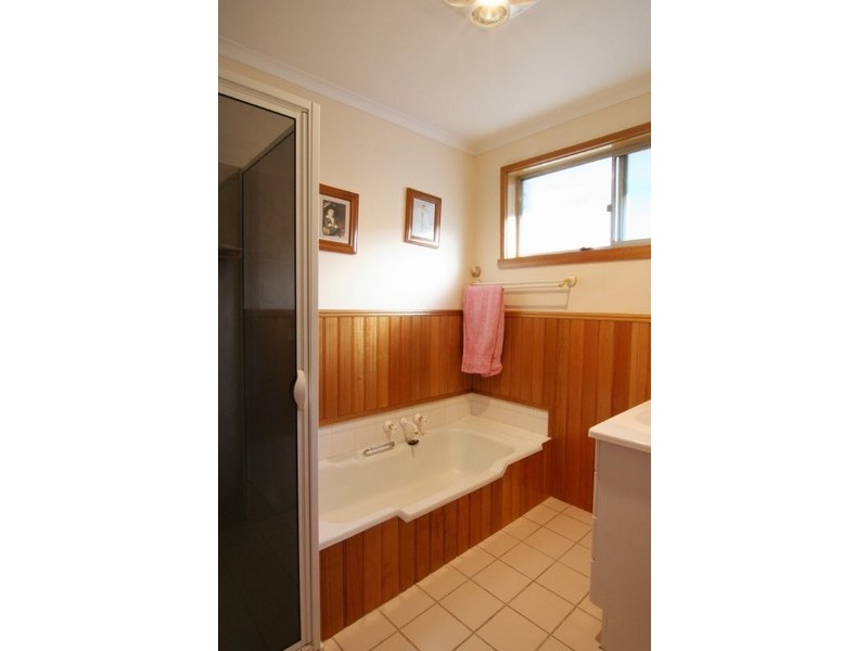 2 Alexander Avenue, West Launceston TAS 7250