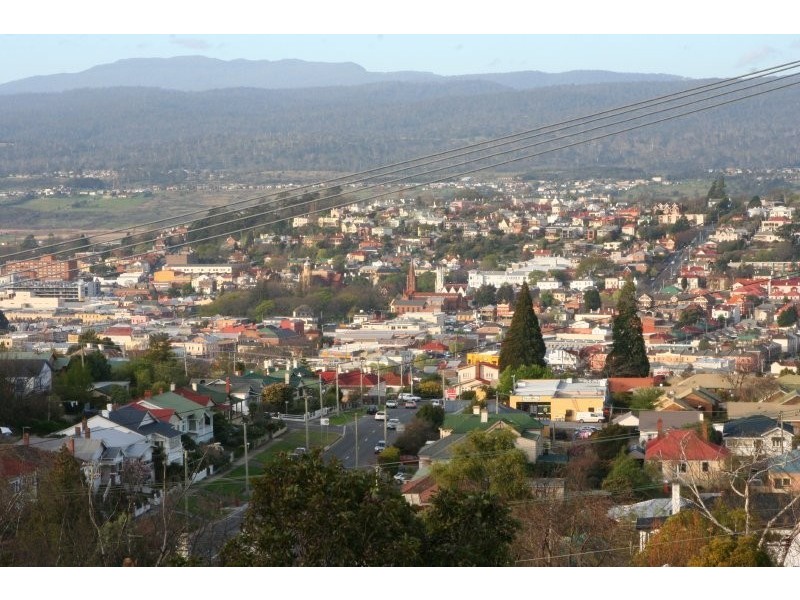 2 Alexander Avenue, West Launceston TAS 7250
