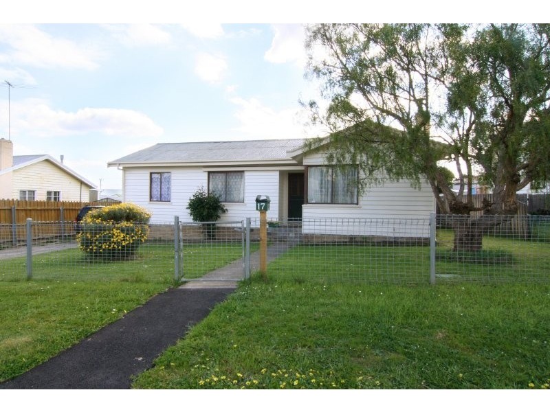 17 Hargrave Crescent, Mayfield TAS 7248