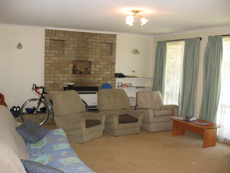 11 Parklands Place, Newnham TAS 7248