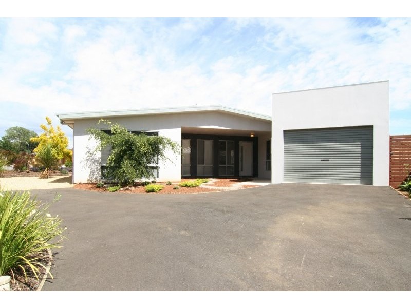 6 Maiden Place, Newnham TAS 7248