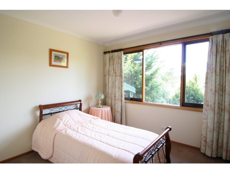 13 Kensington Gardens, Norwood TAS 7250