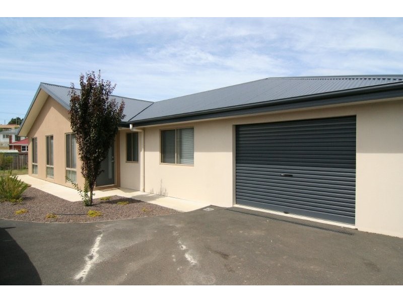 13 Pocket Place, Newnham TAS 7248