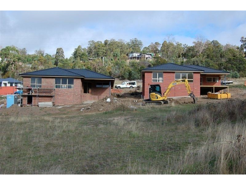 8b Assisi Avenue, Riverside TAS 7250