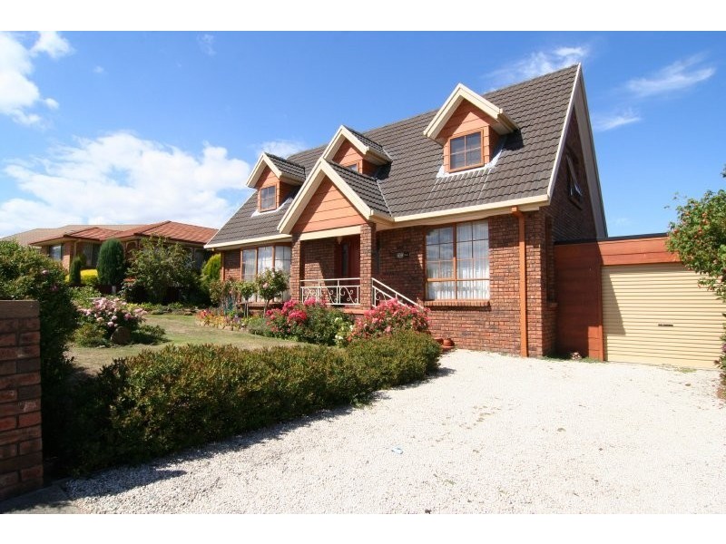 7 Dafnis Drive, Newnham TAS 7248