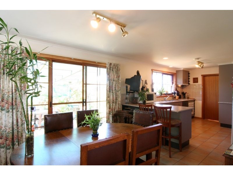 7 Dafnis Drive, Newnham TAS 7248