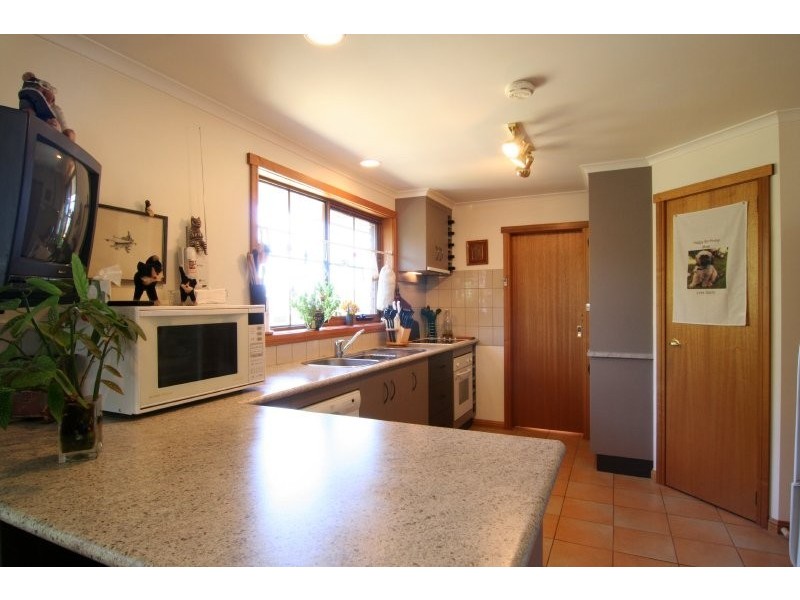 7 Dafnis Drive, Newnham TAS 7248