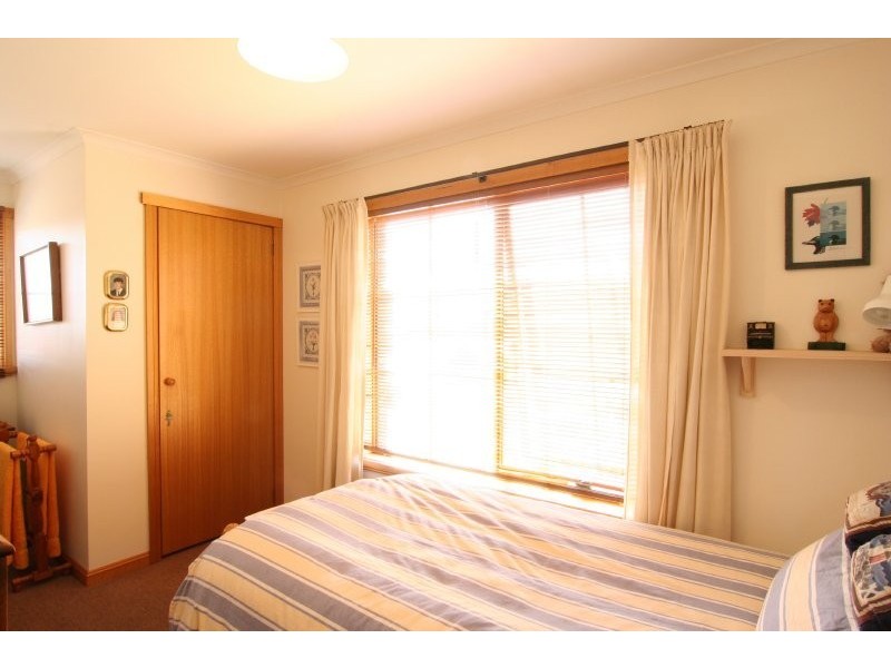 7 Dafnis Drive, Newnham TAS 7248