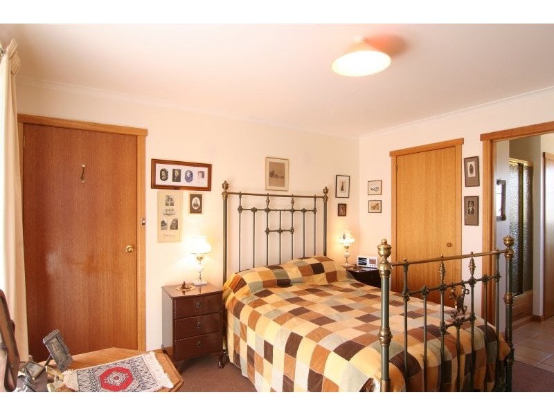 7 Dafnis Drive, Newnham TAS 7248