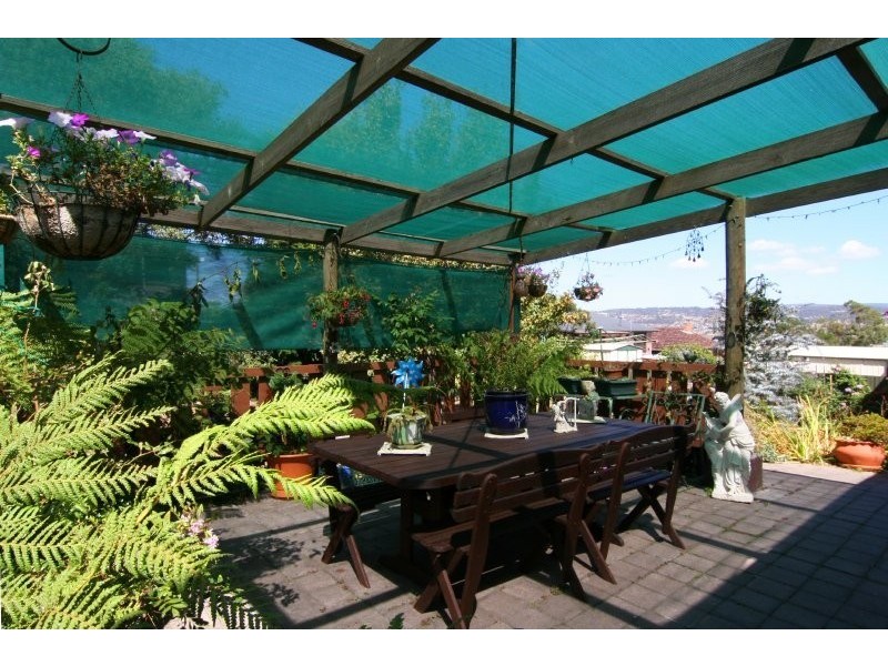 7 Dafnis Drive, Newnham TAS 7248