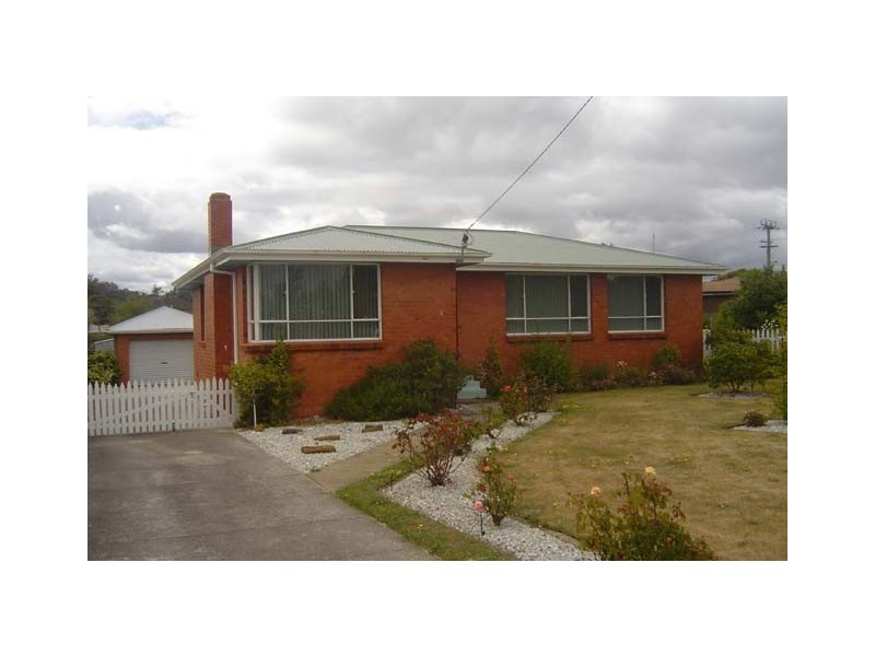 6 Lowanna Place, Ravenswood TAS 7250