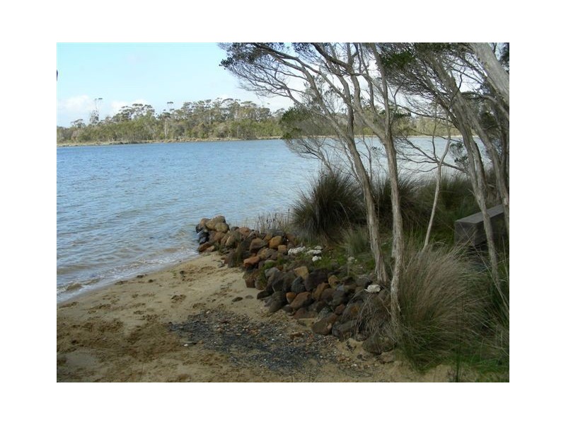 14 Flinders Street, Beauty Point TAS 7270