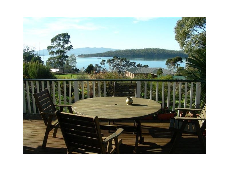 14 Flinders Street, Beauty Point TAS 7270